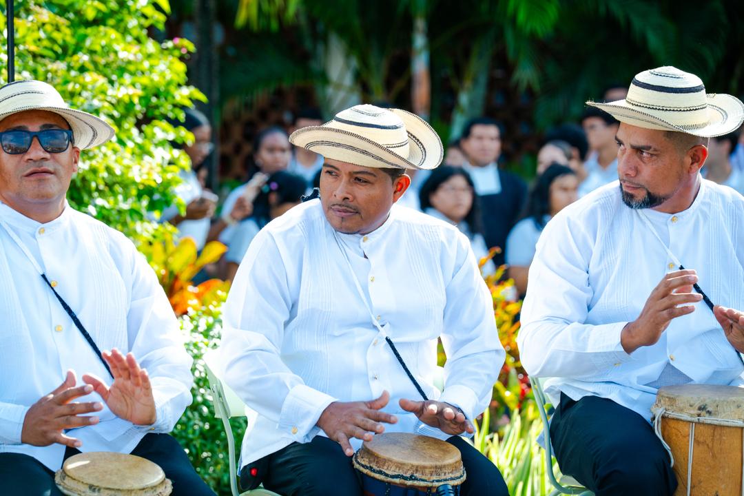 soy un alt por defecto por favor validar en imagen