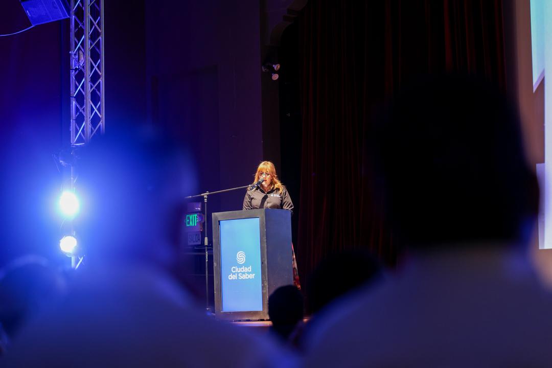 soy un alt por defecto por favor validar en imagen