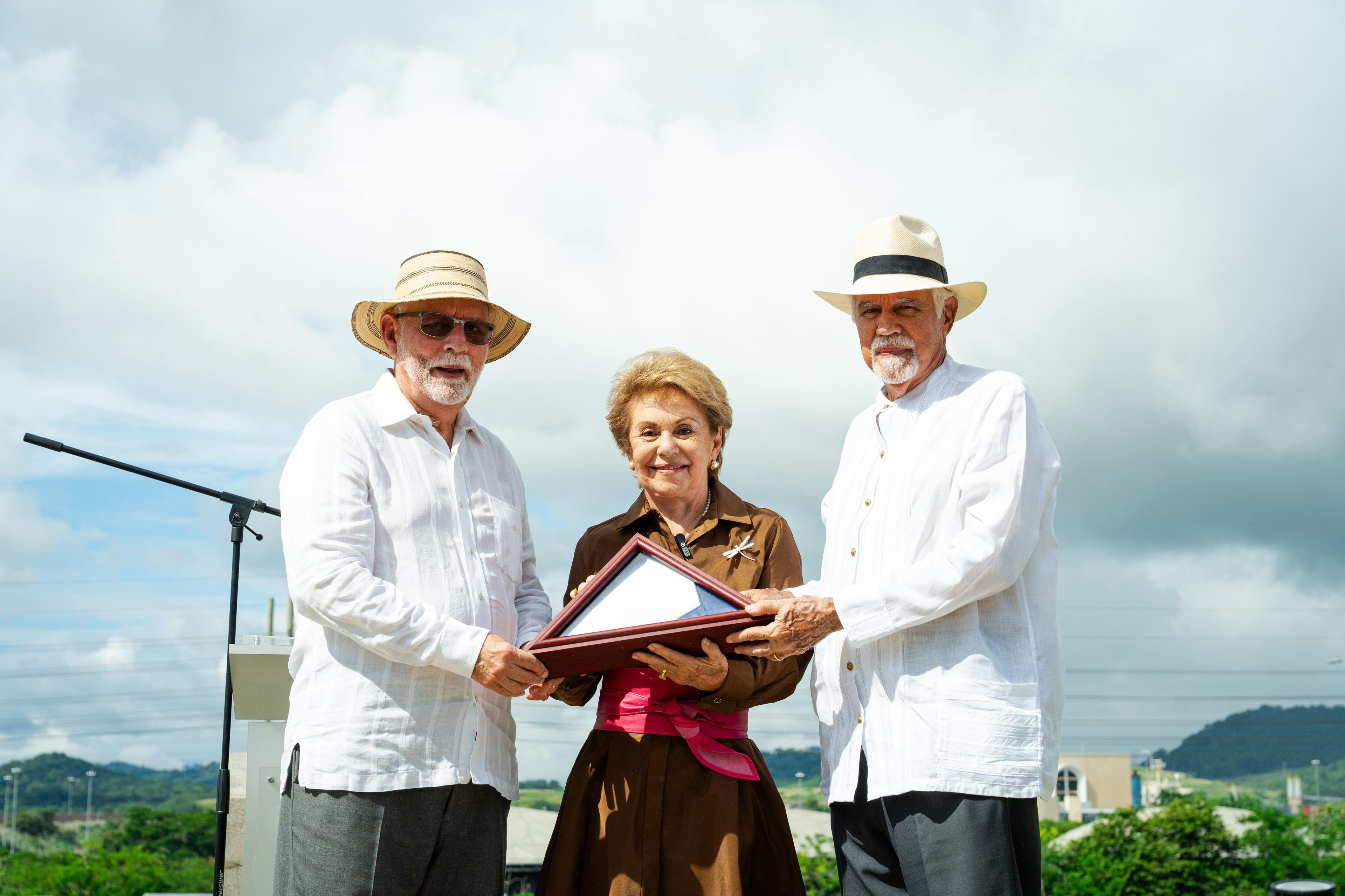 soy un alt por defecto por favor validar en imagen